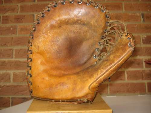 Sam Leslie Folsom 855RH Front